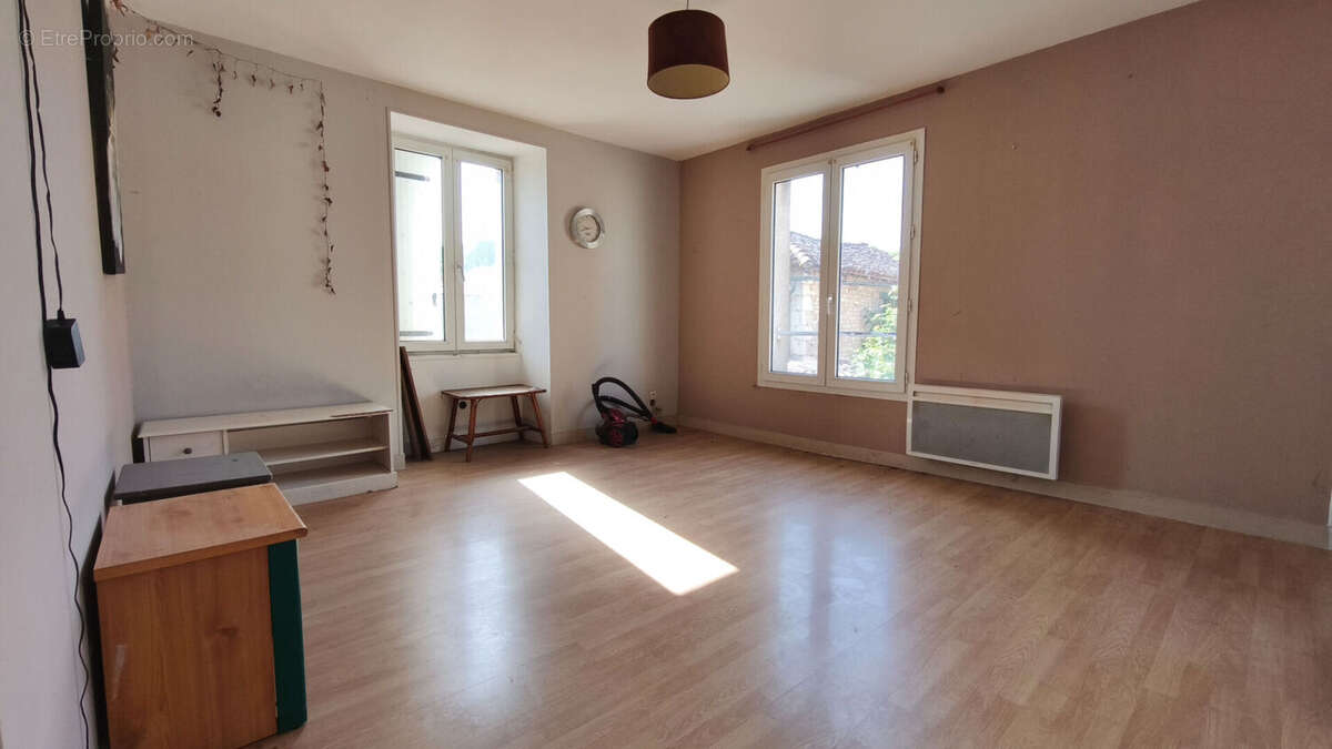 Maison 406m² à civray - photo 8