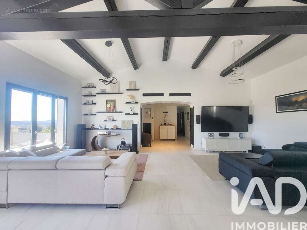 Photo 5 - Maison à CUERS