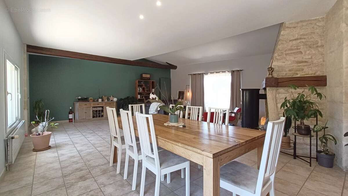 Maison à NEUVILLE-DE-POITOU