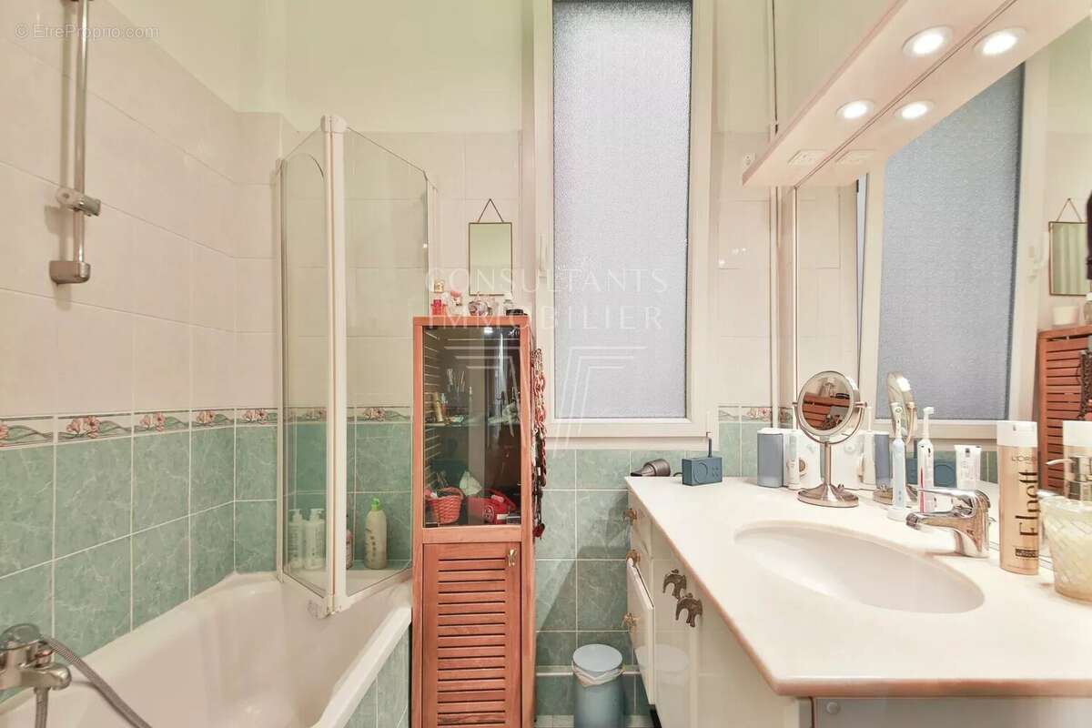 Appartement à PARIS-15E