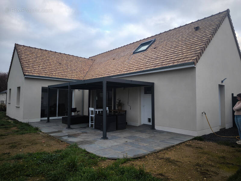 Maison à LA CHAPELLE-D'ALIGNE