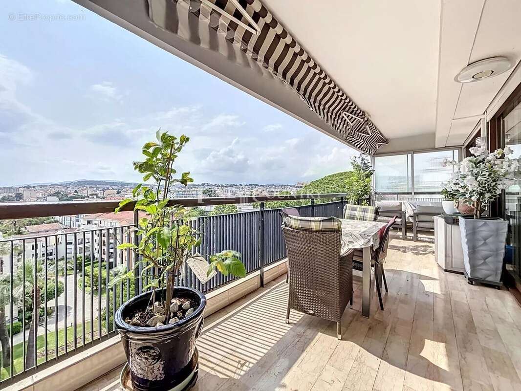 Appartement à CANNES