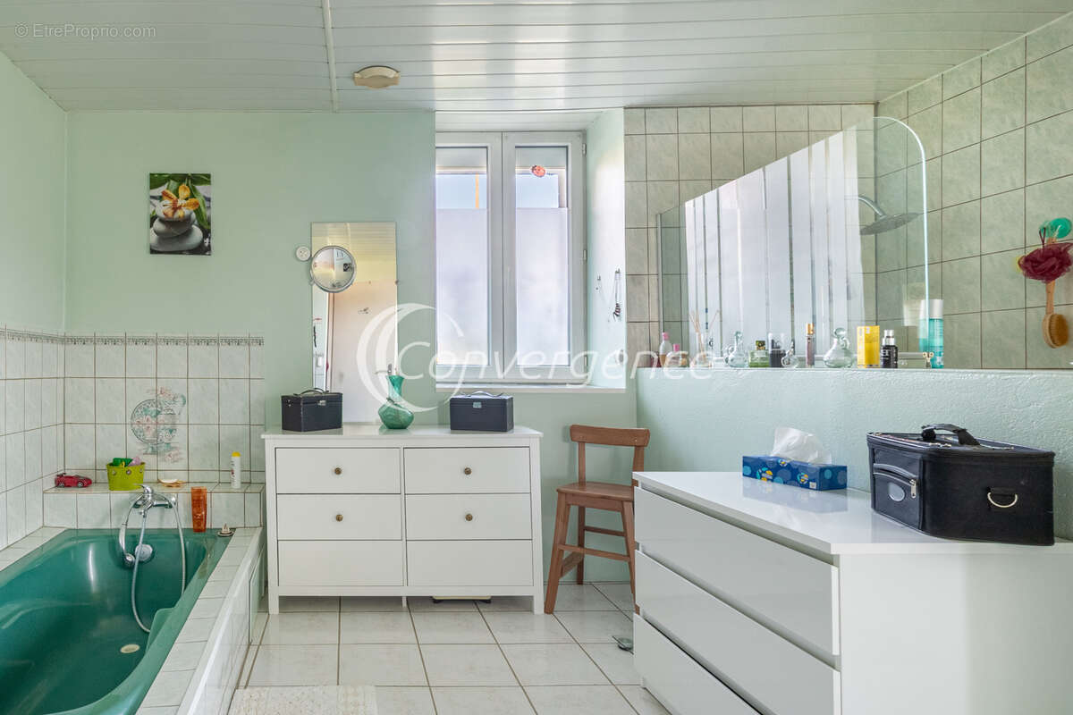 Maison à LA PORCHERIE