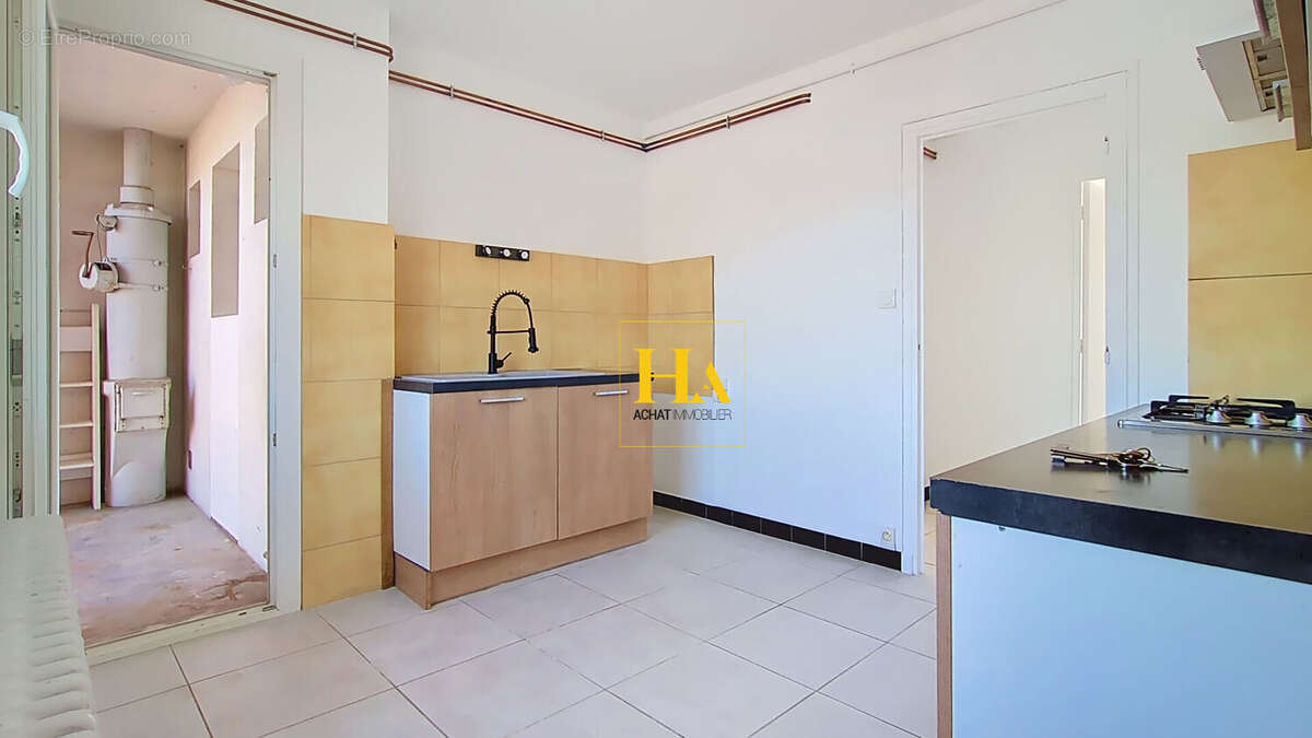 Appartement T3 traversant de 58m², 2 chambres , balcon et cave - photo 3