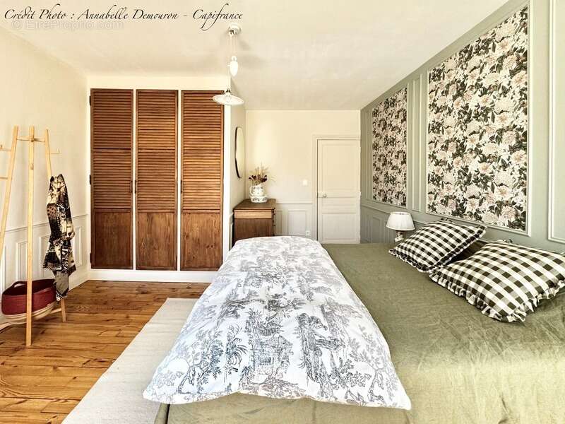 RIOM - EXCLUSIVITÉ – Maison de ville de caractère P6 entièrement rénovée avec jardin, abri et cave - photo 18
