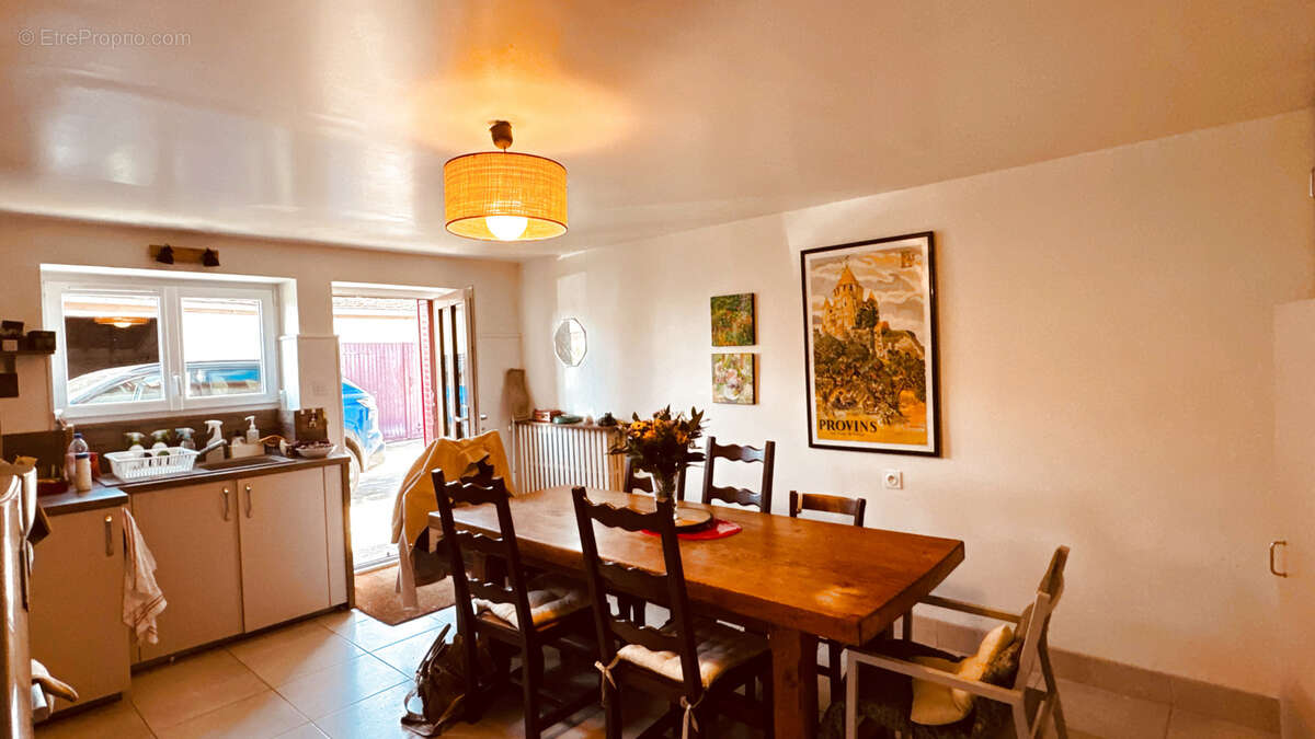 Longère bourguignonne située dans le secteur d' ISLAND au prix de 246 100 €. - photo 6