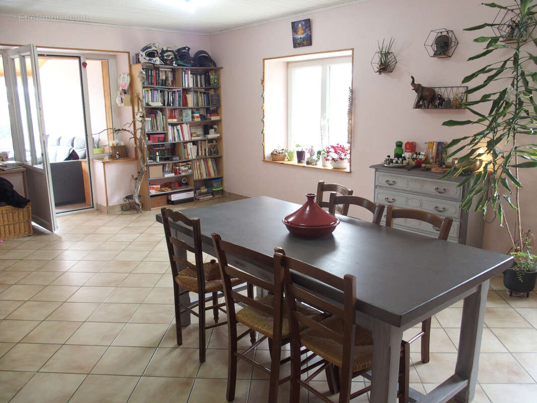 Maison à SAINT-AGREVE