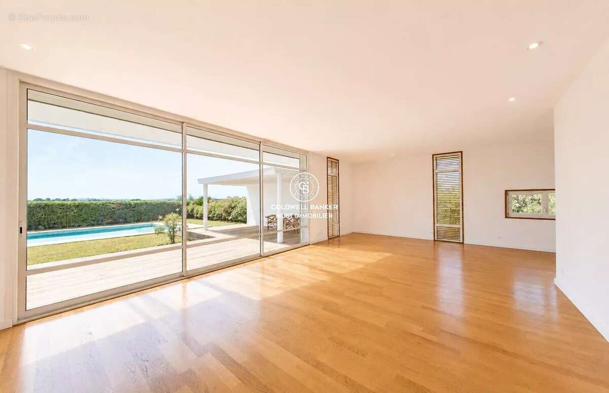 Plain pied 1600m² de parcelle - photo 9