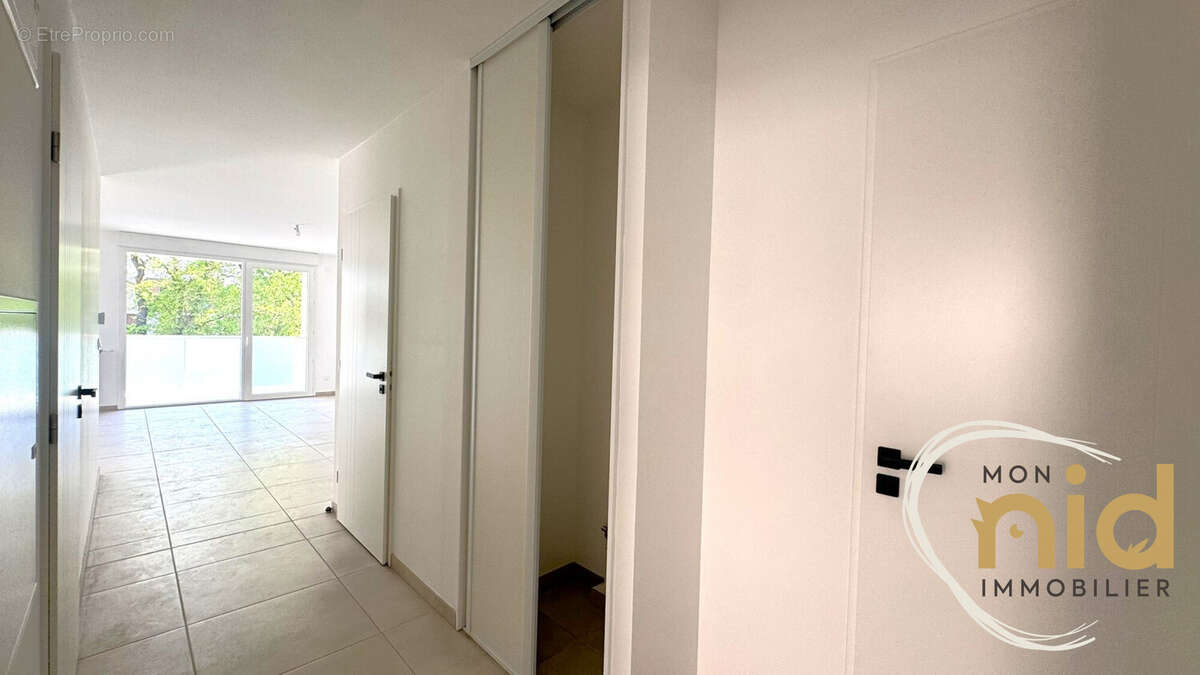 Appartement à MEYLAN