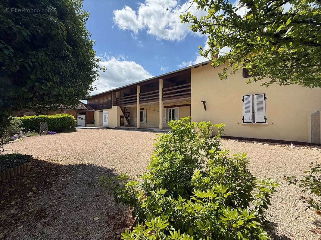 Maison à CONFRANCON