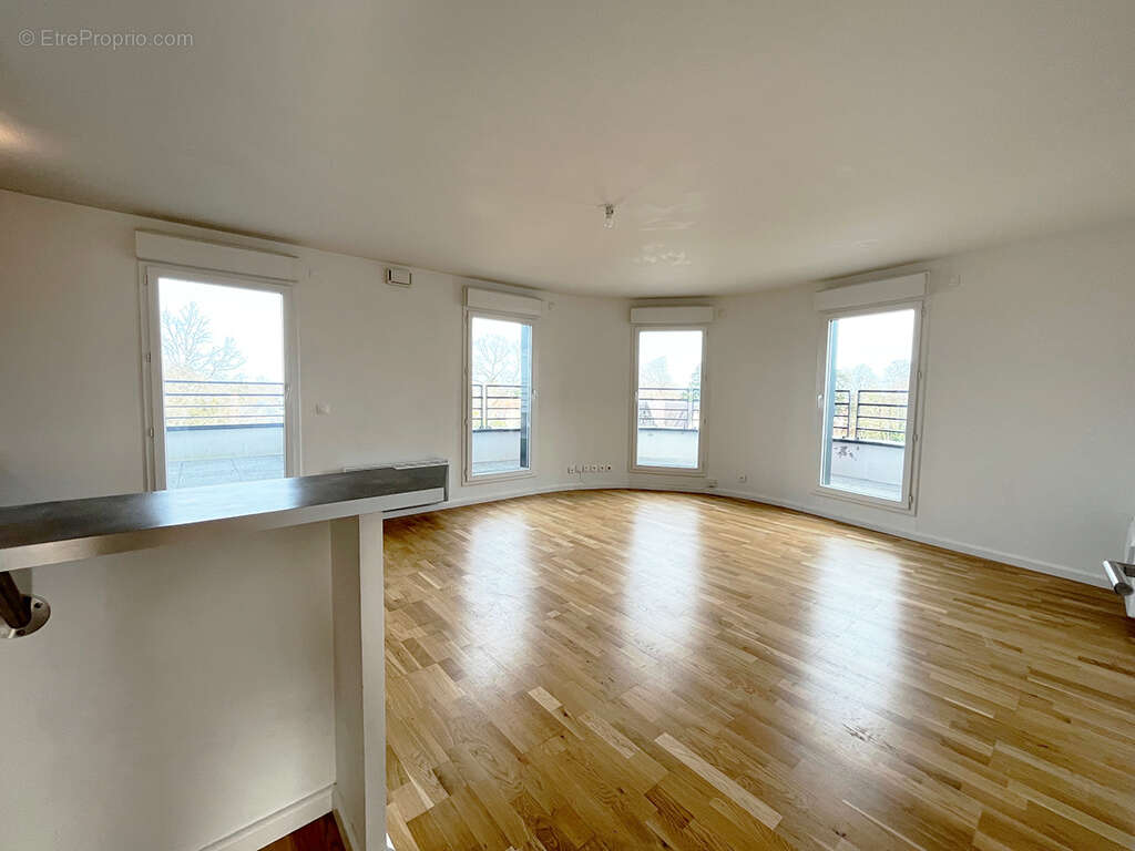 Appartement 78 m² à Quincy-Sous-Senart  - photo 4