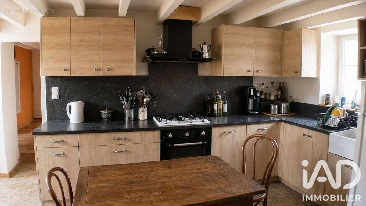Maison 129 m² à Saint-Pierre-De-Curtille  - photo 3