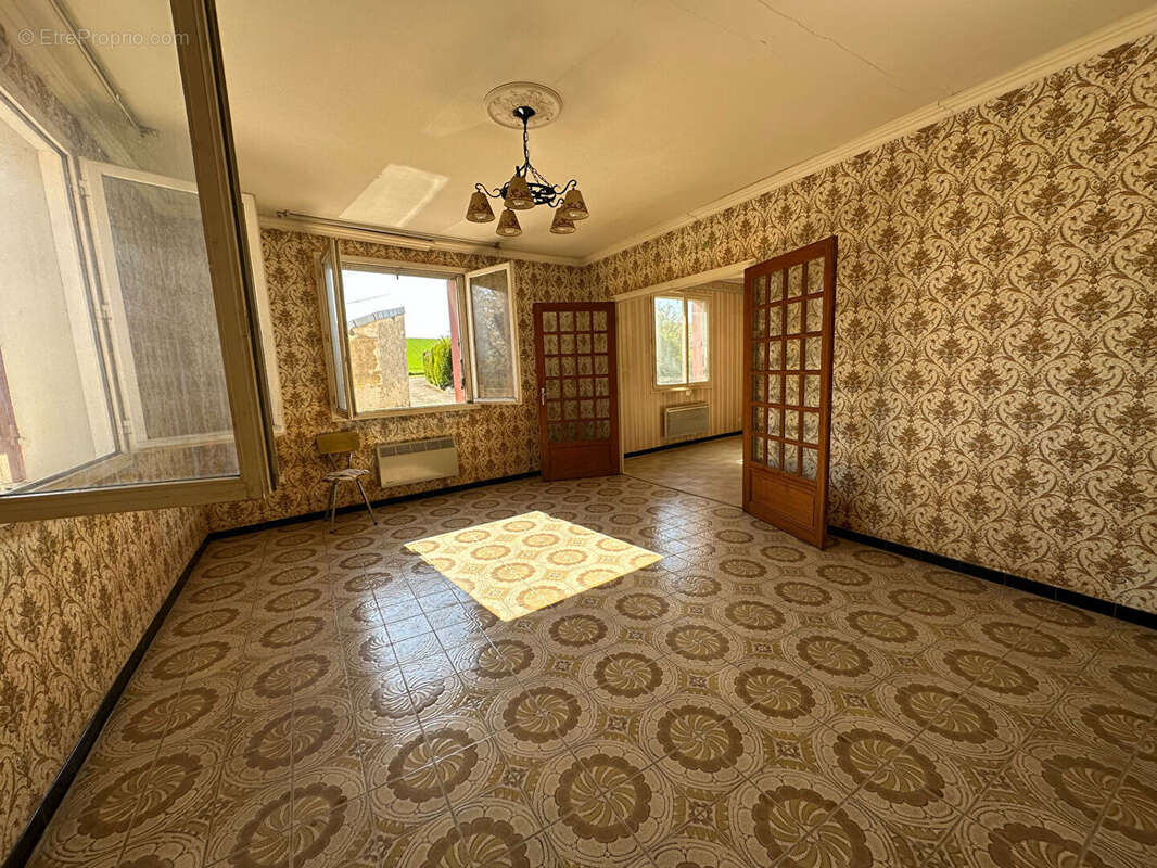 Maison à VILLEVENARD