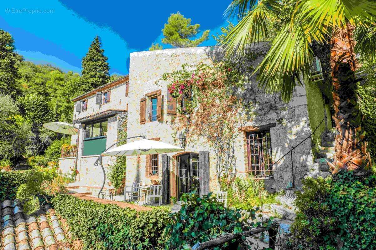 Maison à CARROS