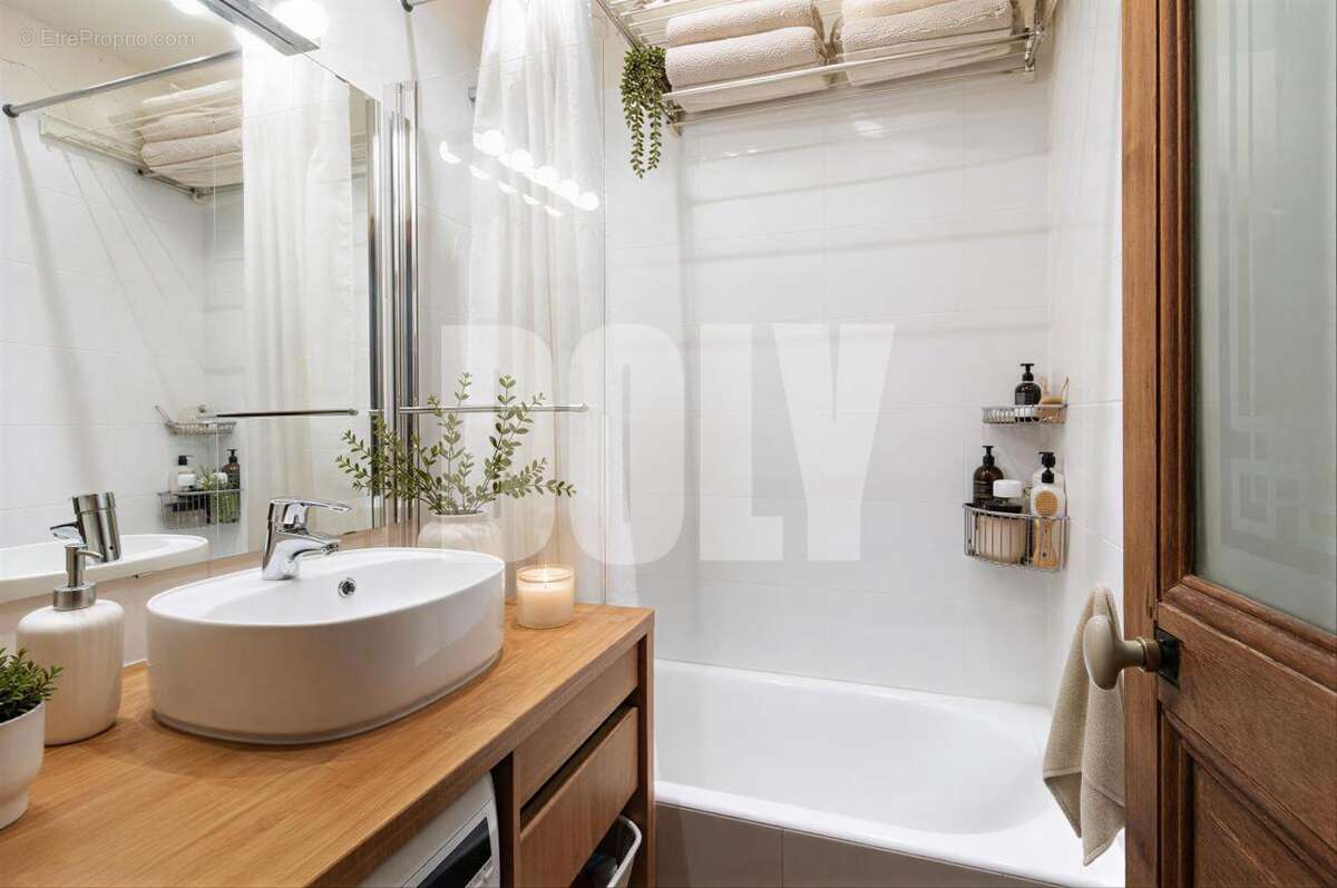 Appartement à PARIS-18E