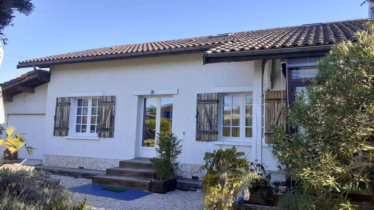 Maison à LE PORGE