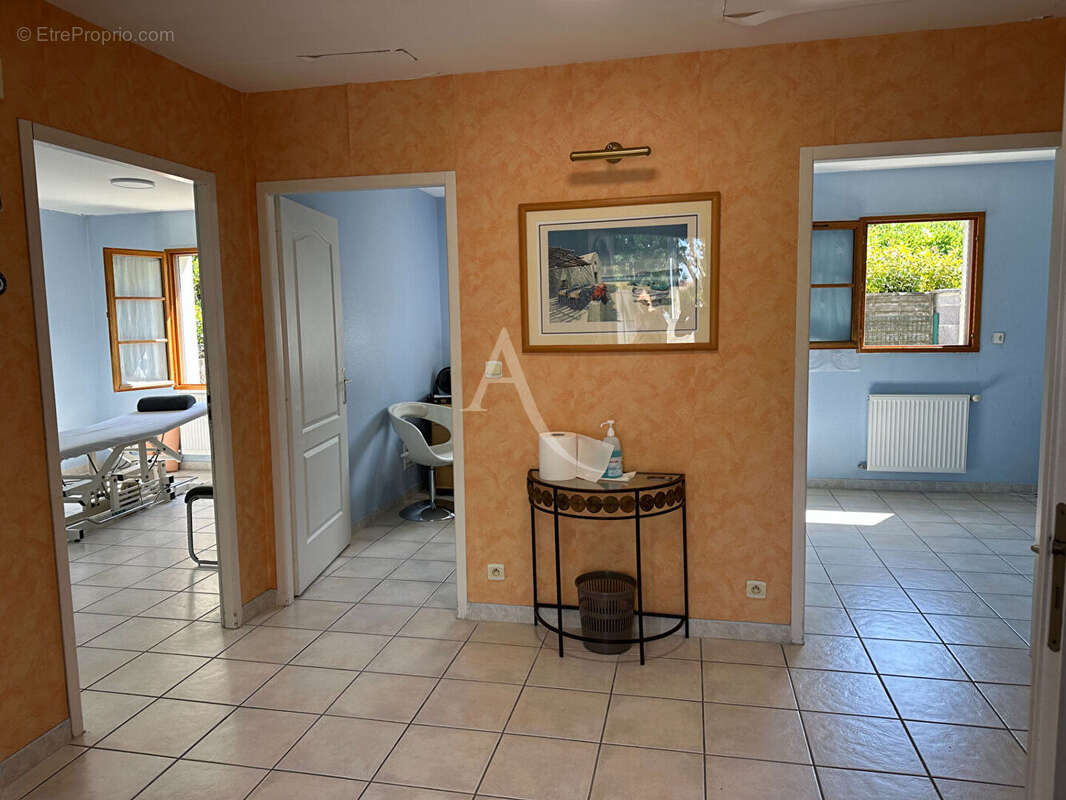 Rochefort - opportunité rare pour profession libérale ou projet d'habitation - photo 7