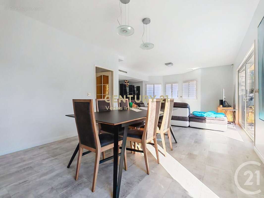 Maison à VILLENEUVE-LES-MAGUELONE