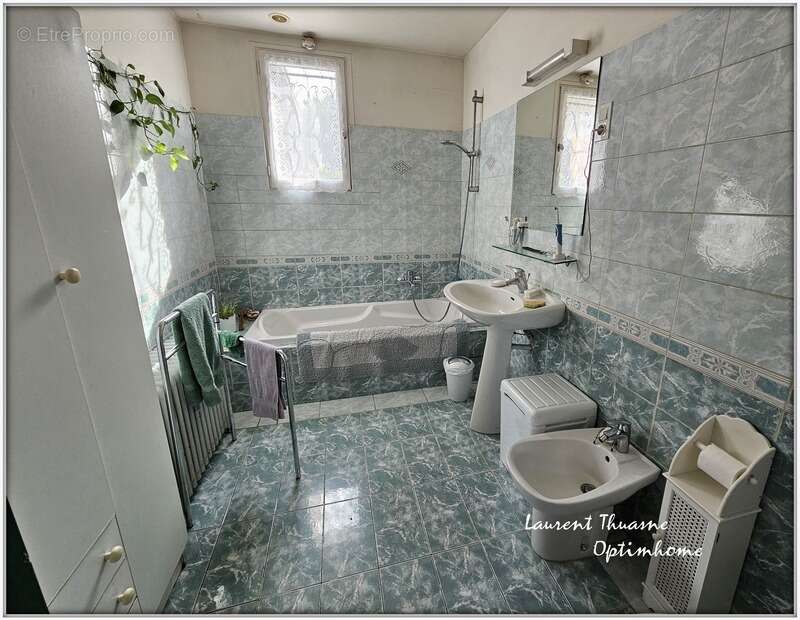 Maison à SAINT-LAURENT-SUR-MANOIRE