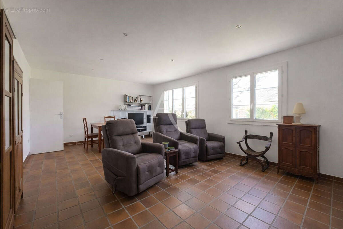 Maison à LE CHATELET-EN-BRIE