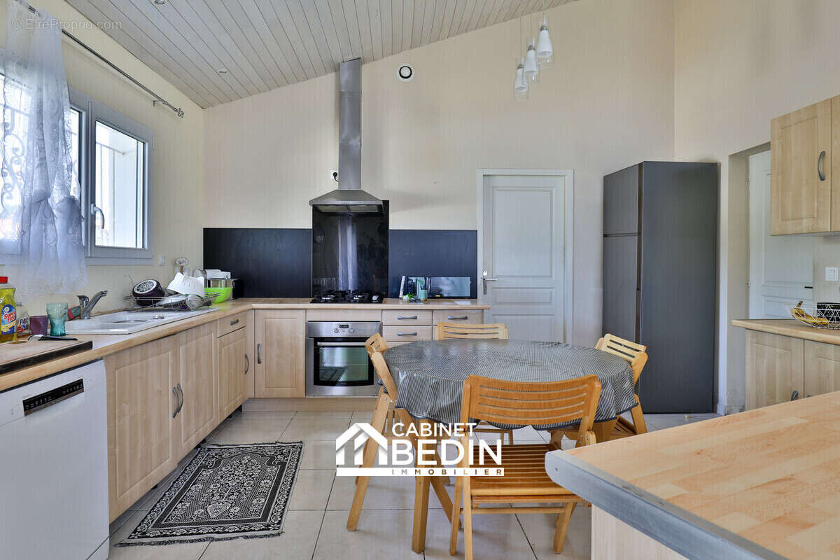 Maison 147 m² à Marcheprime  - photo 6