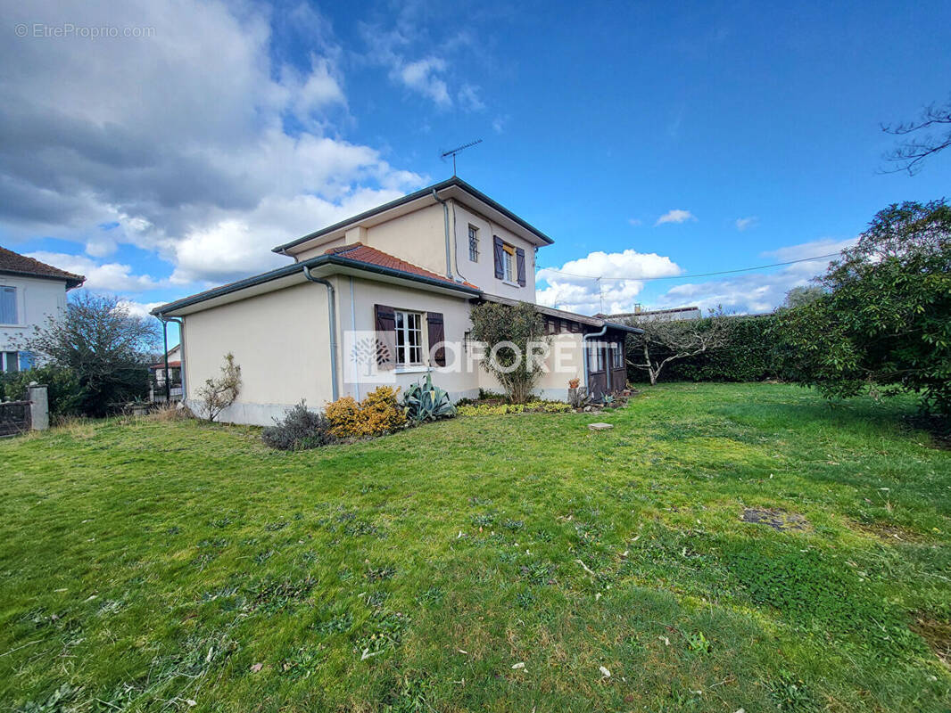 Maison à LABOUHEYRE