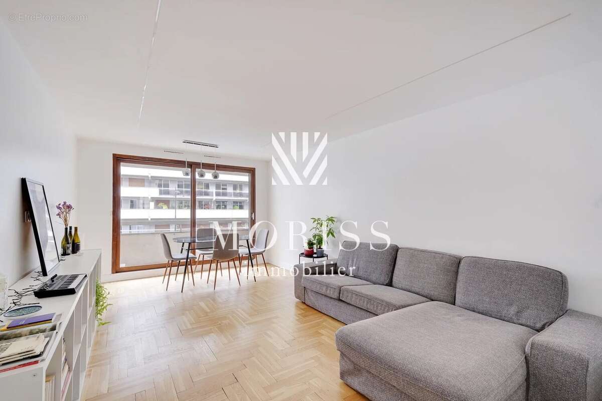 Appartement à PARIS-11E