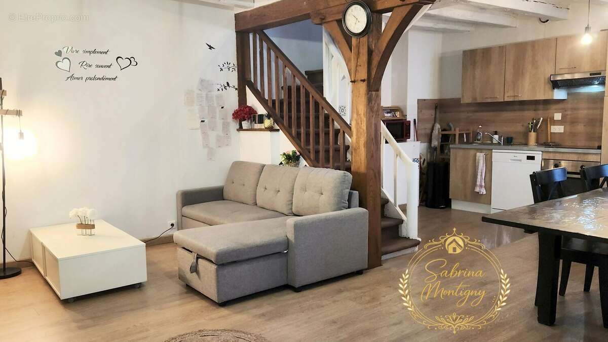 Maison à AZAY-LE-RIDEAU