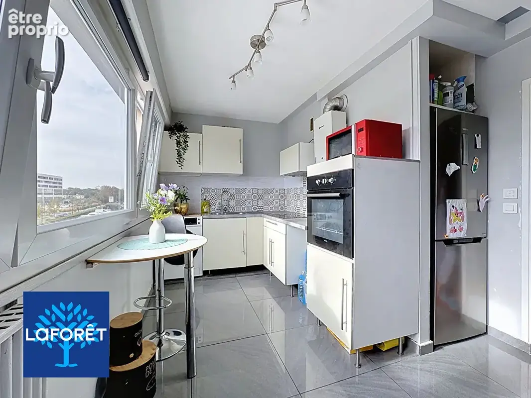 Evry-Courcouronnes - Appartement 4 pièces 79 m2 + cave - photo 8