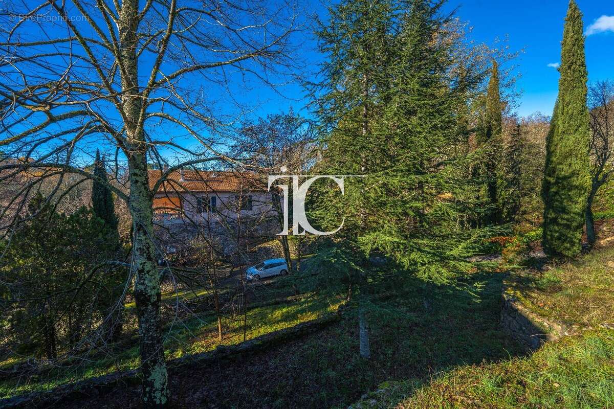 Maison à LAURAC-EN-VIVARAIS