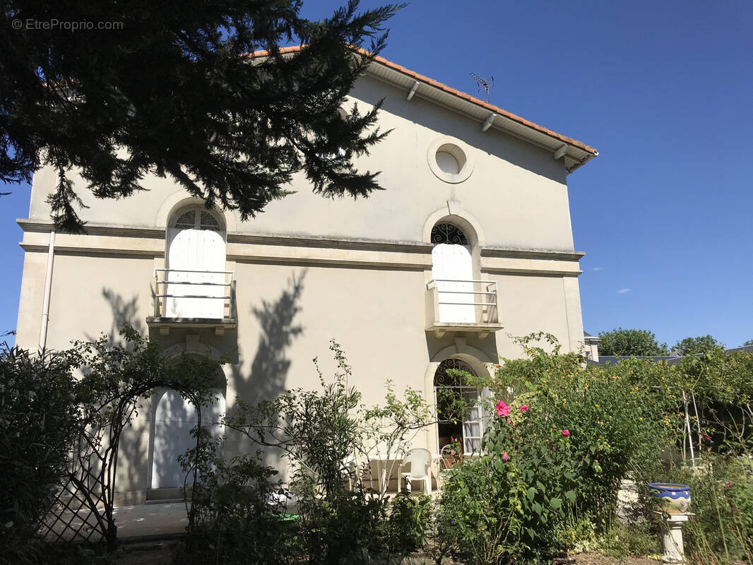 Maison à SAINTES