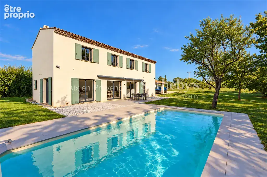 Maison familiale 200 m² sur 2100 m² à vendre à l'ouest d'Aix-en-Provence - photo 1