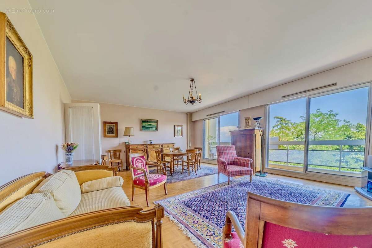 Appartement à SAINTE-FOY-LES-LYON