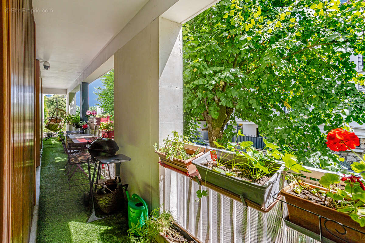 Appartement à VILLE-D'AVRAY