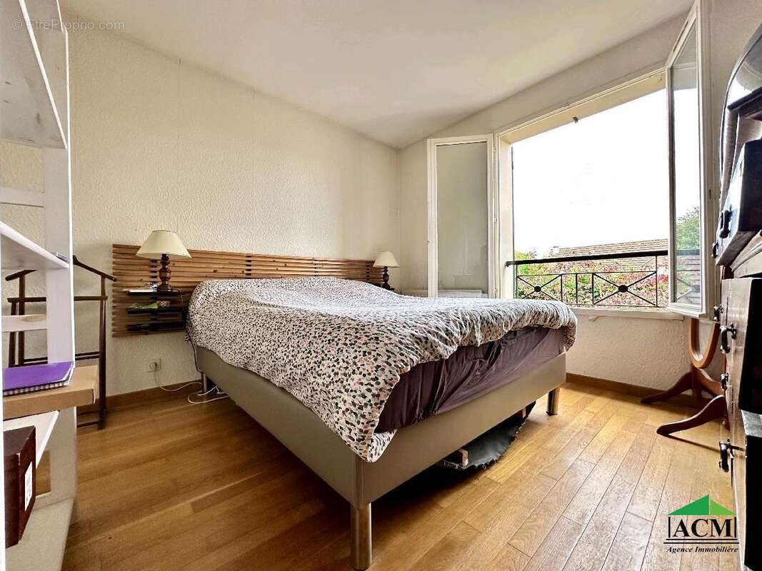 Maison à MERY-SUR-OISE