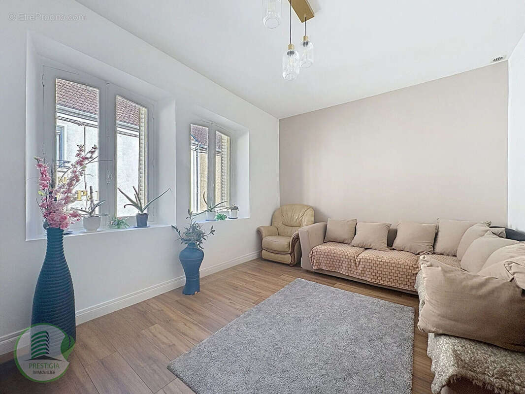 Maison à CHATILLON-SUR-MARNE