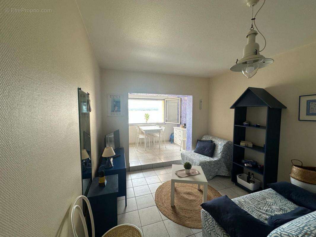 Appartement à SIX-FOURS-LES-PLAGES