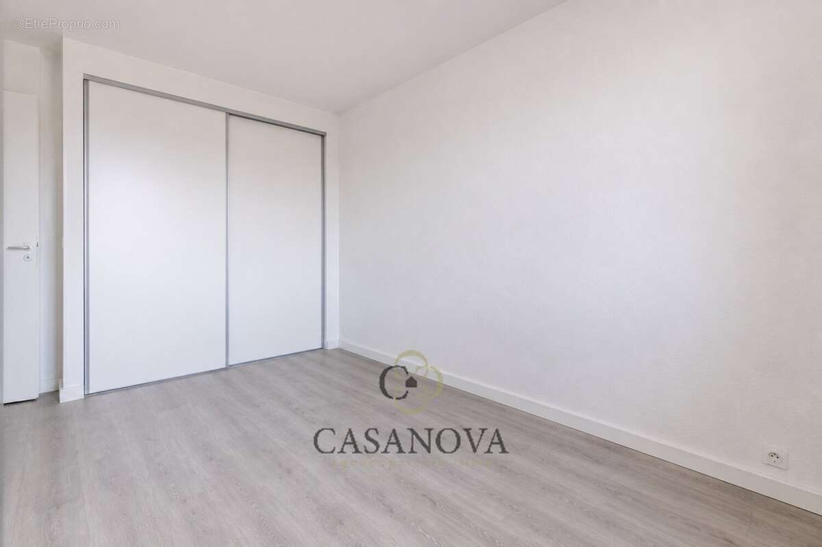 Appartement traversant avec terrasse dans un immeuble années 30 à Montpellier Centre - photo 9