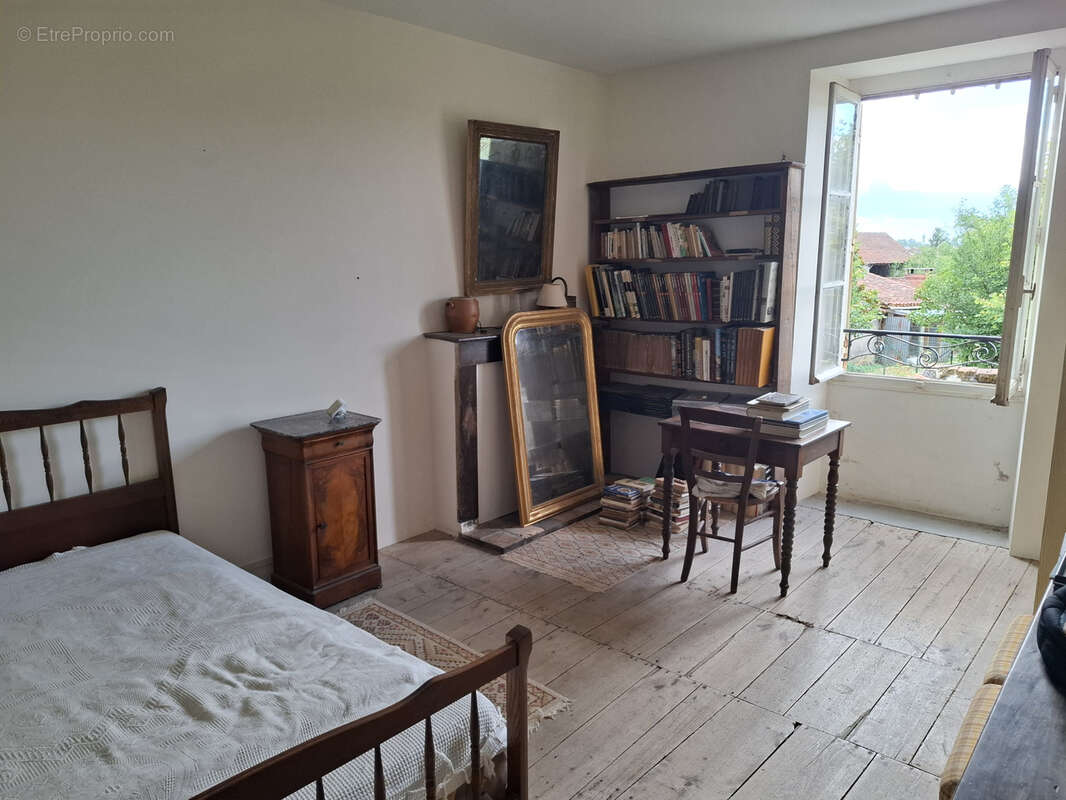 Maison à BUSSIERE-POITEVINE