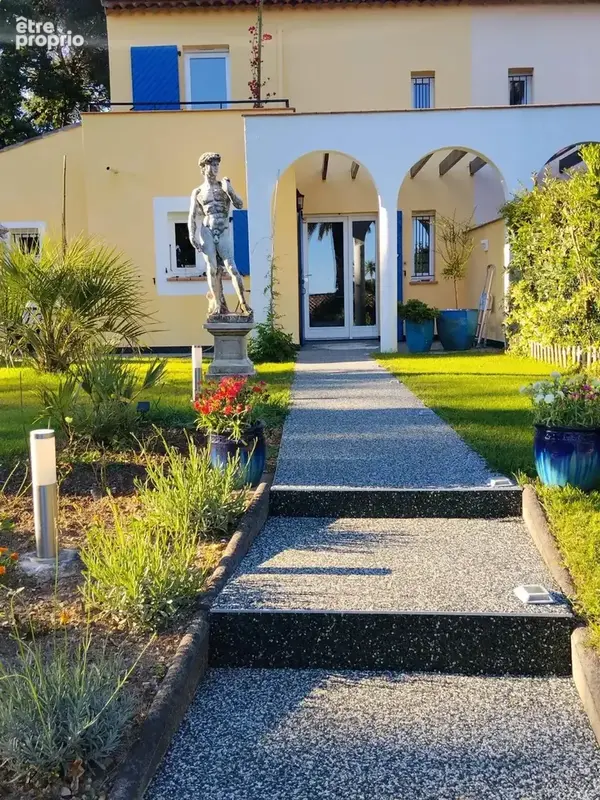 Maison rénovée avec jardin et piscine - photo 3