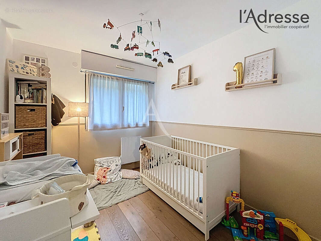 Appartement à SURESNES