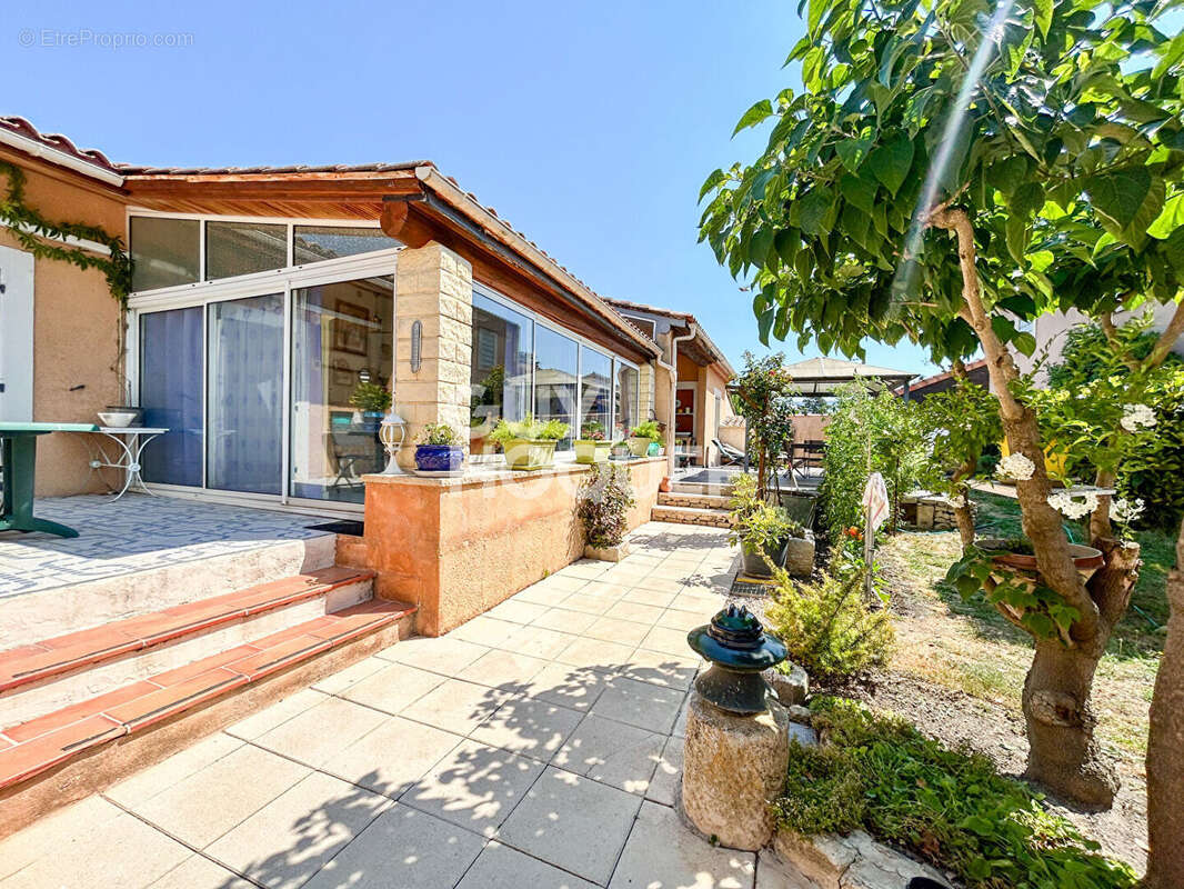 Maison proximite centre-ville a pieds isle sur sorgue 145 m² utilisables - photo 3