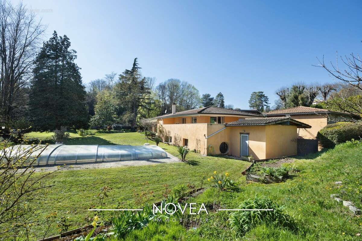 Maison à SAINT-CYR-AU-MONT-D'OR