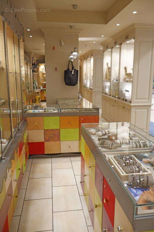 Commerce à MARSEILLE-13E