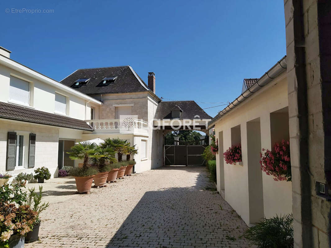 Maison à LATTRE-SAINT-QUENTIN