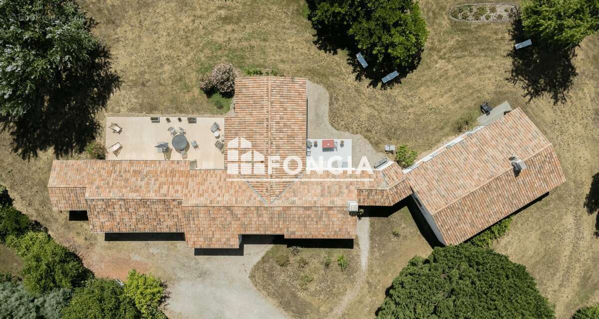 Maison à L&#039;AIGUILLON-SUR-VIE