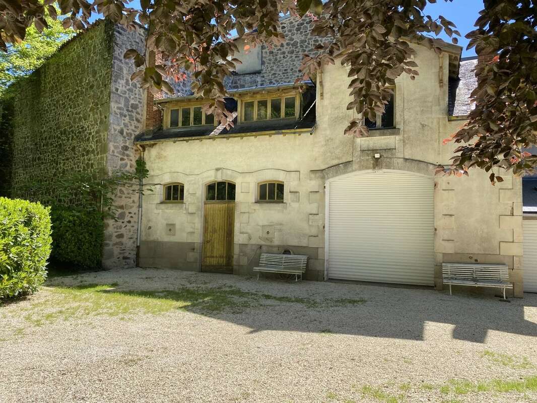 Maison de Centre Ville avec parc - photo 13
