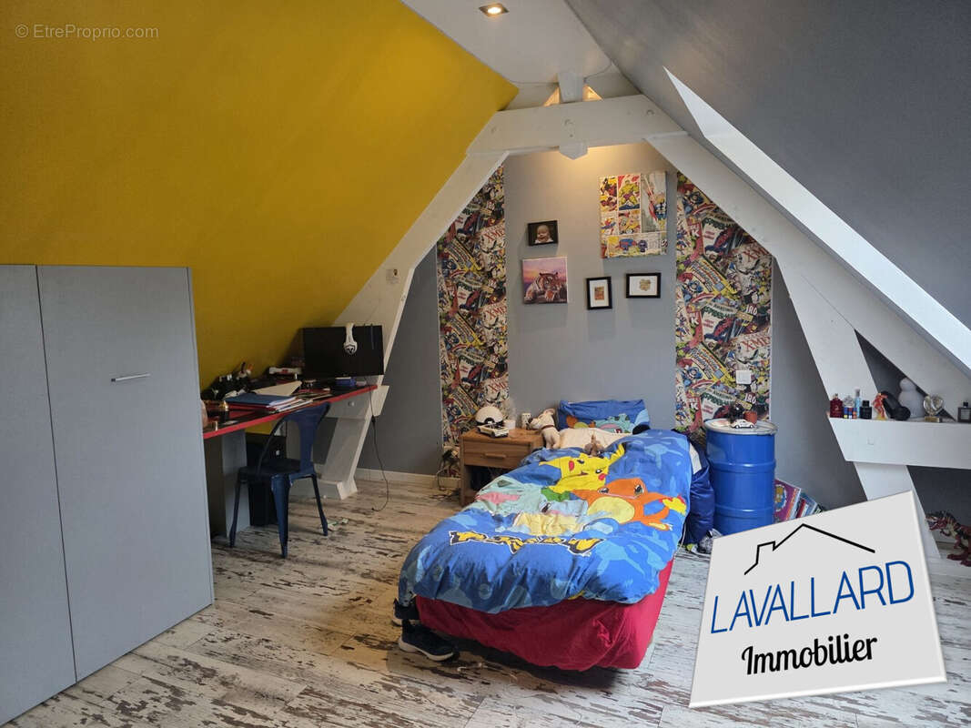 Maison à QUOEUX-HAUT-MAINIL