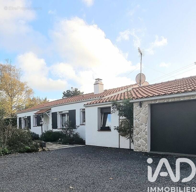 Photo 1 - Maison à COMMEQUIERS