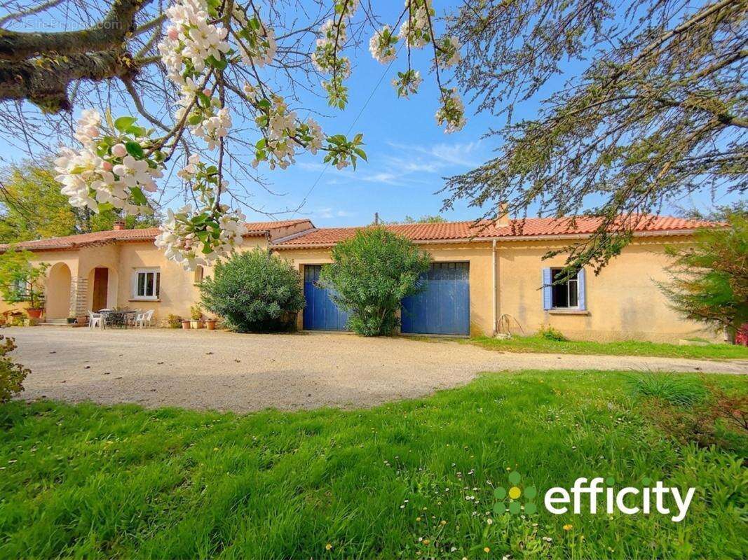 Maison à PERNES-LES-FONTAINES